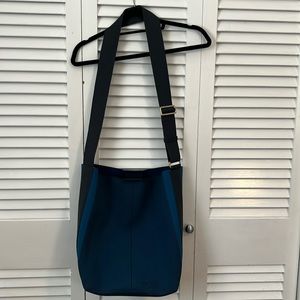 Rothy's Sapphire Bucket Bag w Adjustable Shoulder/Crossbody Strap